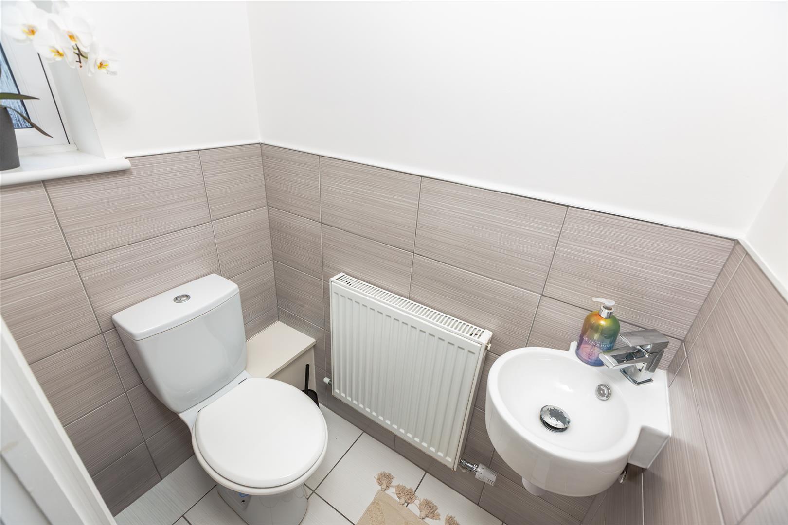 Oakfield Street, Pontarddulais, Swansea, SA4 8LN